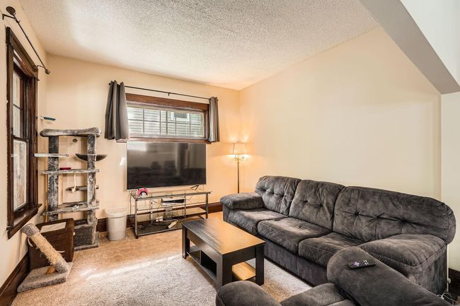 900 Charles Ave - Web Quality - 002 - 06 Living Room.jpg | Image 6