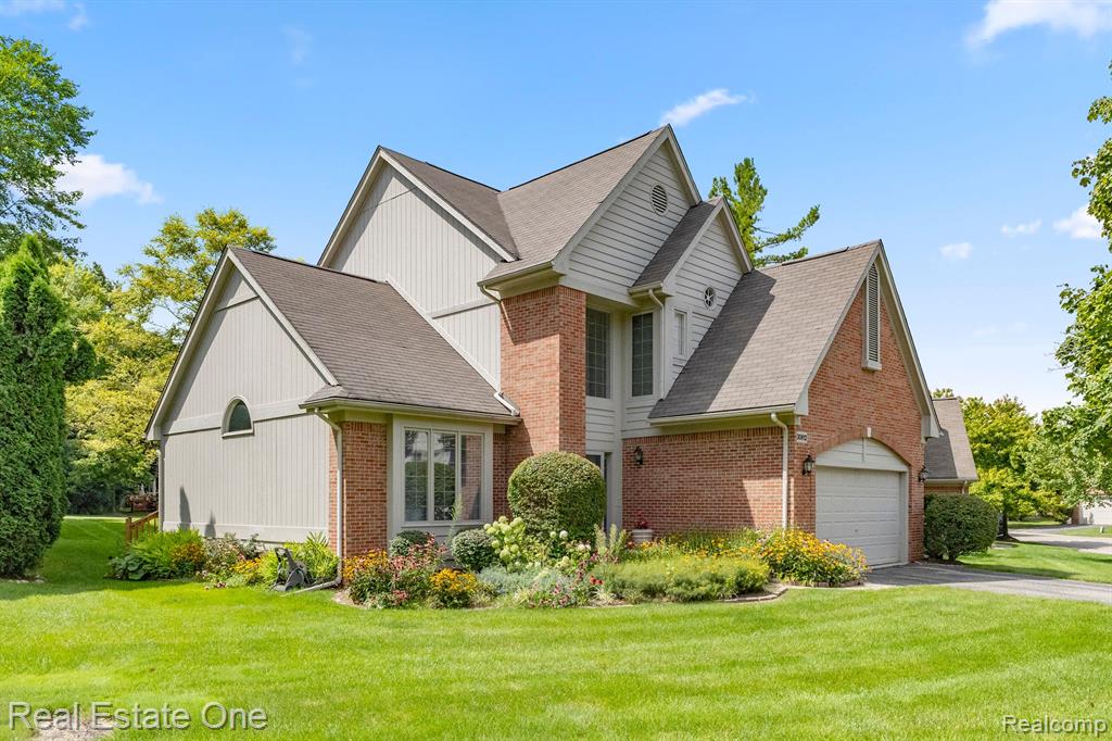 Sequoia Cir, Farmington Hills, MI 48331