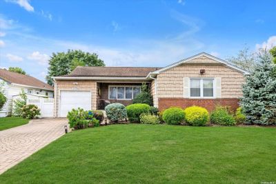 2734 Harvey Drive, House other with 3 bedrooms, 2 bathrooms and null parking in North Bellmore NY | Image 1