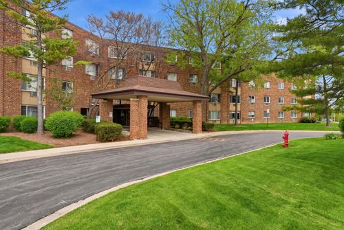 205-1500 Robin Cir, Hoffman Estates, IL, 60169-1117 | Card Image