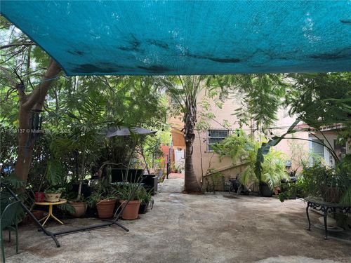 901 Sw 19th Ave, MIAMI, FL, 33135-3303 | Card Image