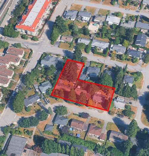 521 Brookmere Ave, Coquitlam, BC, V3J1W8 | Card Image