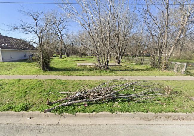 1302 E 6 Th Ave, Home with 0 bedrooms, 0 bathrooms and null parking in Corsicana TX | Image 17