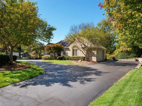 3439 Aquarious Cir, Oakland, MI, 48363-2716 | Card Image