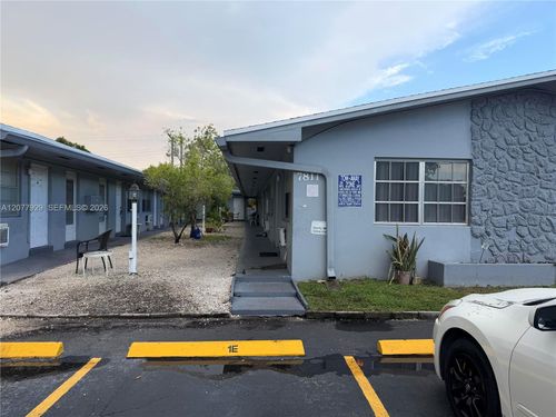 1e-7811 Johnson St, Pembroke Pines, FL, 33024-6857 | Card Image