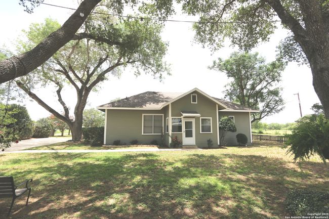 6359 Cooksey Rd, House other with 3 bedrooms, 2 bathrooms and null parking in Adkins TX | Image 9