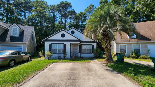 2535 Georgetown Ln, Fort Walton Beach, FL, 32547-6818 | Card Image