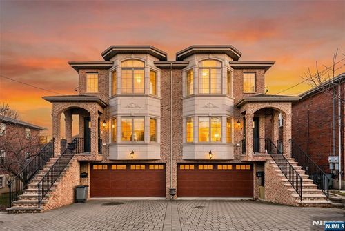 220B Glen Ave, Palisades Park, NJ, 07650-3035 | Card Image