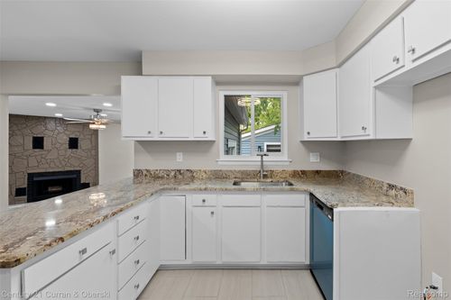 6262 Garden Ct, Warren, MI, 48091-3850 | Card Image