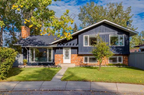 27 Midlake Pl Se, Calgary, AB, T2X1J2 | Card Image