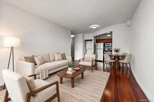 6e-30-85 Vernon Boulevard, New York, NY, 11102 | Card Image
