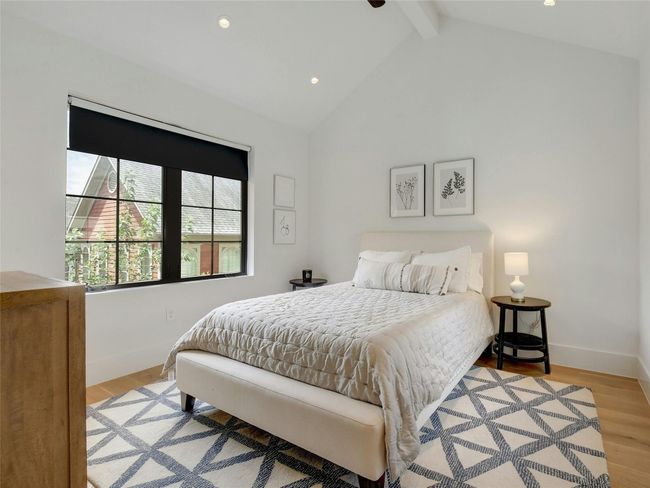 1003 E 14 Th St, House other with 3 bedrooms, 3 bathrooms and 2 parking in Austin TX | Image 19