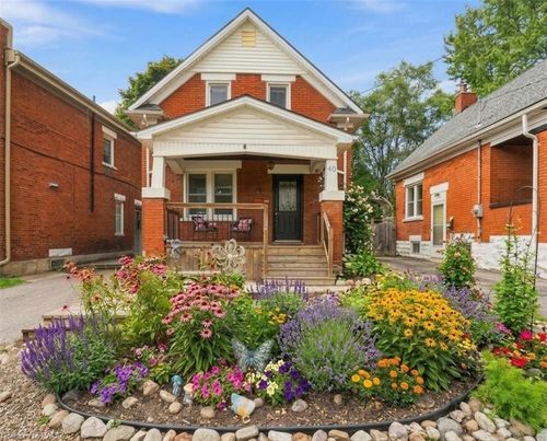 40 Guelph St, Kitchener, ON, N2H5W8 | Card Image