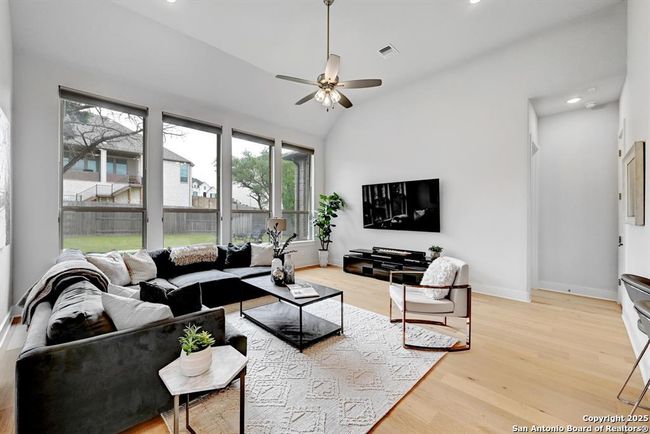 422 Quiet Oak Rd, House other with 4 bedrooms, 5 bathrooms and null parking in San Marcos TX | Image 11