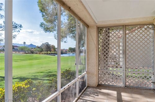 2821 Linkview Dr, Las Vegas, NV, 89134-8601 | Card Image