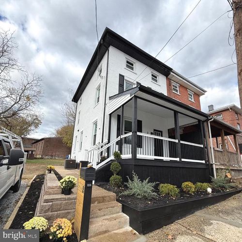 2 Church St, BROOKHAVEN, PA, 19015-2424 | Card Image