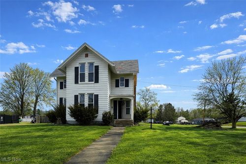 305 W Main St, Lagrange, OH, 44050-9499 | Card Image