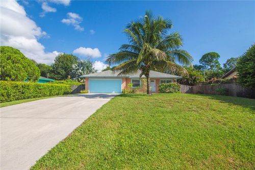 7402 Coquina Ave, FORT PIERCE, FL, 34951-1187 | Card Image