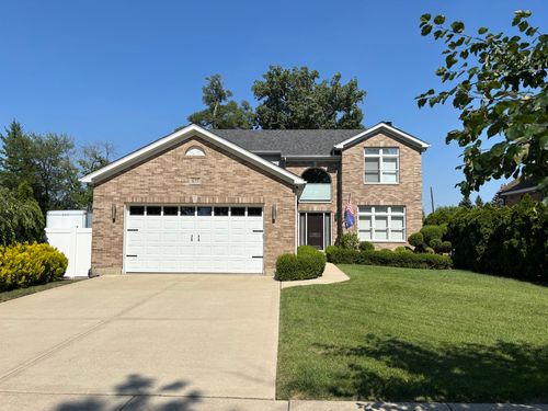 877 John St, Bensenville, IL, 60106-3258 | Card Image