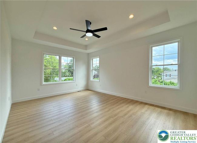 9858 Old 22, House other with 4 bedrooms, 4 bathrooms and null parking in Breinigsville PA | Image 40
