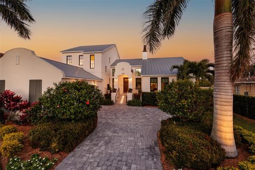 125 Almedo Way Way Ne, ST PETERSBURG, FL, 33704 | Card Image