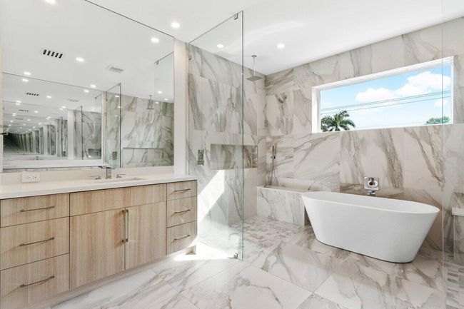 731 Se 4 Th Ave, House other with 4 bedrooms, 5 bathrooms and null parking in Delray Beach FL | Image 28