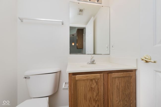 8422 Enclave Blvd, Condo with 2 bedrooms, 3 bathrooms and null parking in Fishers IN | Image 18