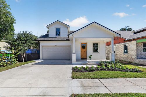 7617 Alvina St, Tampa, FL, 33625-2439 | Card Image
