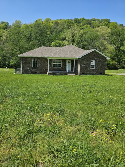 4020 Hartsville Rd, Lafayette, TN, 37083-5042 | Card Image