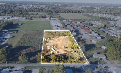 500 W County Line Rd, Springdale, AR, 72764-8004 | Card Image