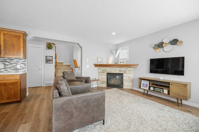 4 Tuscany Ravine View Nw, Home with 4 bedrooms, 3 bathrooms and 4 parking in Calgary AB | Image 8