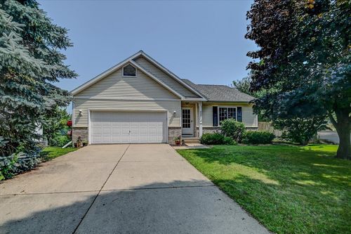 933 Vista Ridge Drive, Mount Horeb, WI, 53572 | Card Image