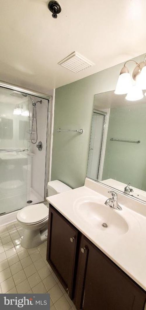 apt-811-1001 N Vermont St, ARLINGTON, VA, 22201-4767 | Card Image
