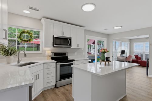 1021 Ridge Trl, Goodlettsville, TN, 37072-8931 | Card Image