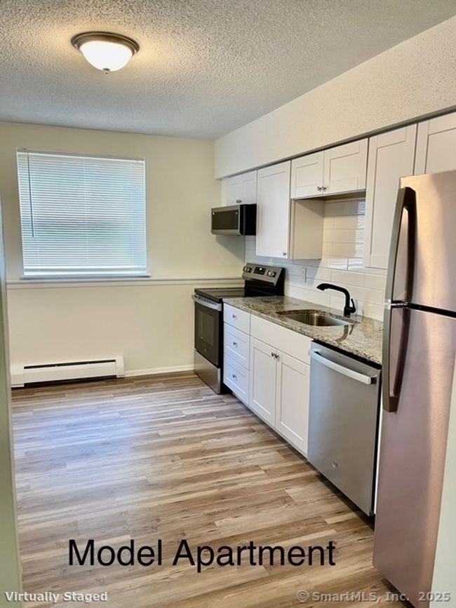 Eat-in Kitchen 3 | Image 5