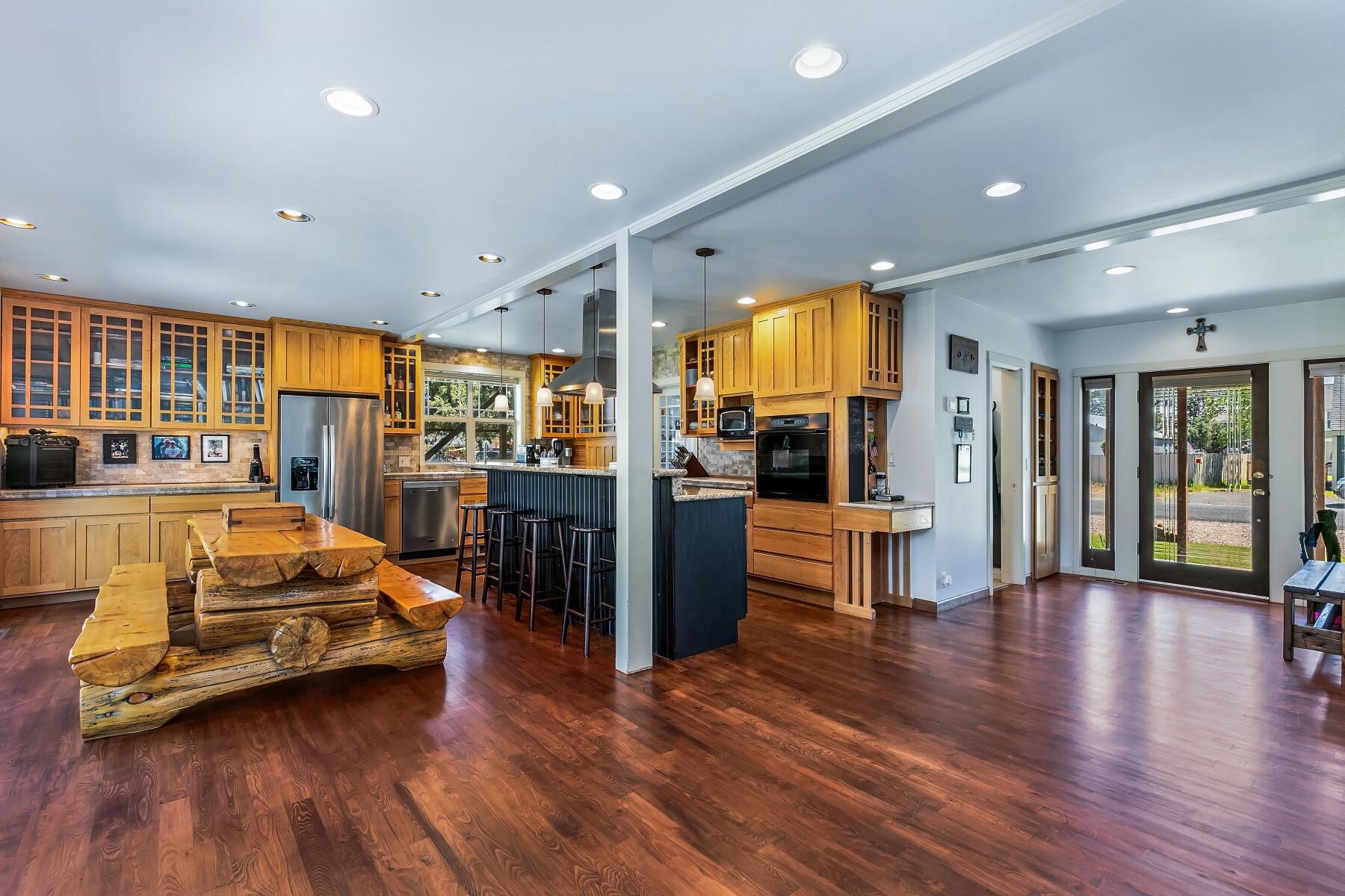 Spruce St, Sisters, OR 97759