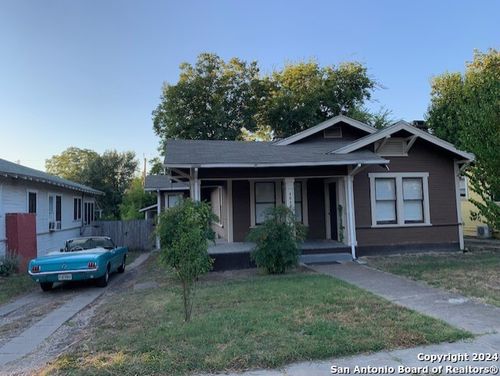 1020 W Russell Pl, San Antonio, TX, 78212-3673 | Card Image