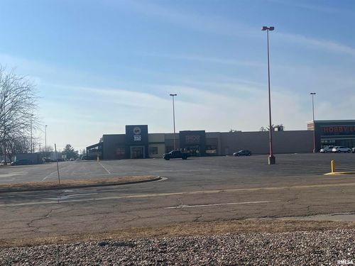 g2-2900 S 25th St, Clinton, IA, 52732-7250 | Card Image