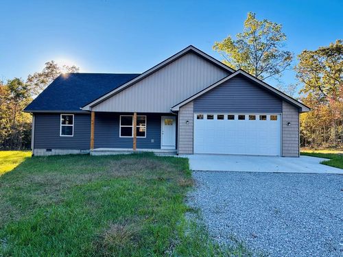 560 St Anthony Dr, Jamestown, TN, 38556-5179 | Card Image