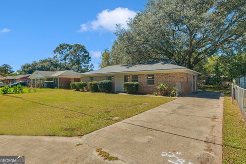 927 Charles C Frasier Blvd, Hinesville, GA, 31313-4922 | Card Image