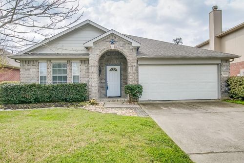 32211 Decker Oaks Dr, Pinehurst, TX, 77362-4061 | Card Image