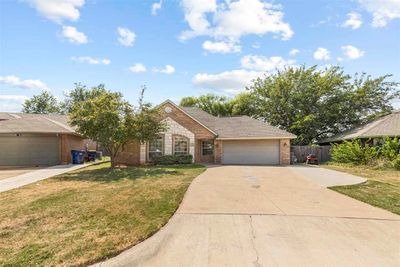 2002 N Benjamin Street, House other with 3 bedrooms, 2 bathrooms and null parking in Stillwater OK | Image 3