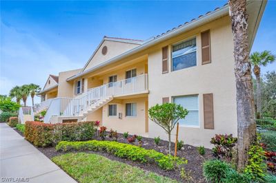 204 - 432 Valerie Way, Condo with 2 bedrooms, 2 bathrooms and null parking in Naples FL | Image 1