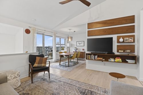 31-3855 Pender St, Burnaby, BC, V5C1W5 | Card Image