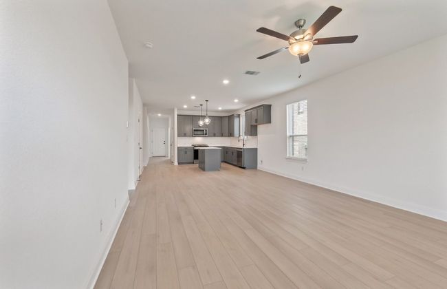 13312 Lapoynor St, House other with 4 bedrooms, 3 bathrooms and null parking in Manor TX | Image 10