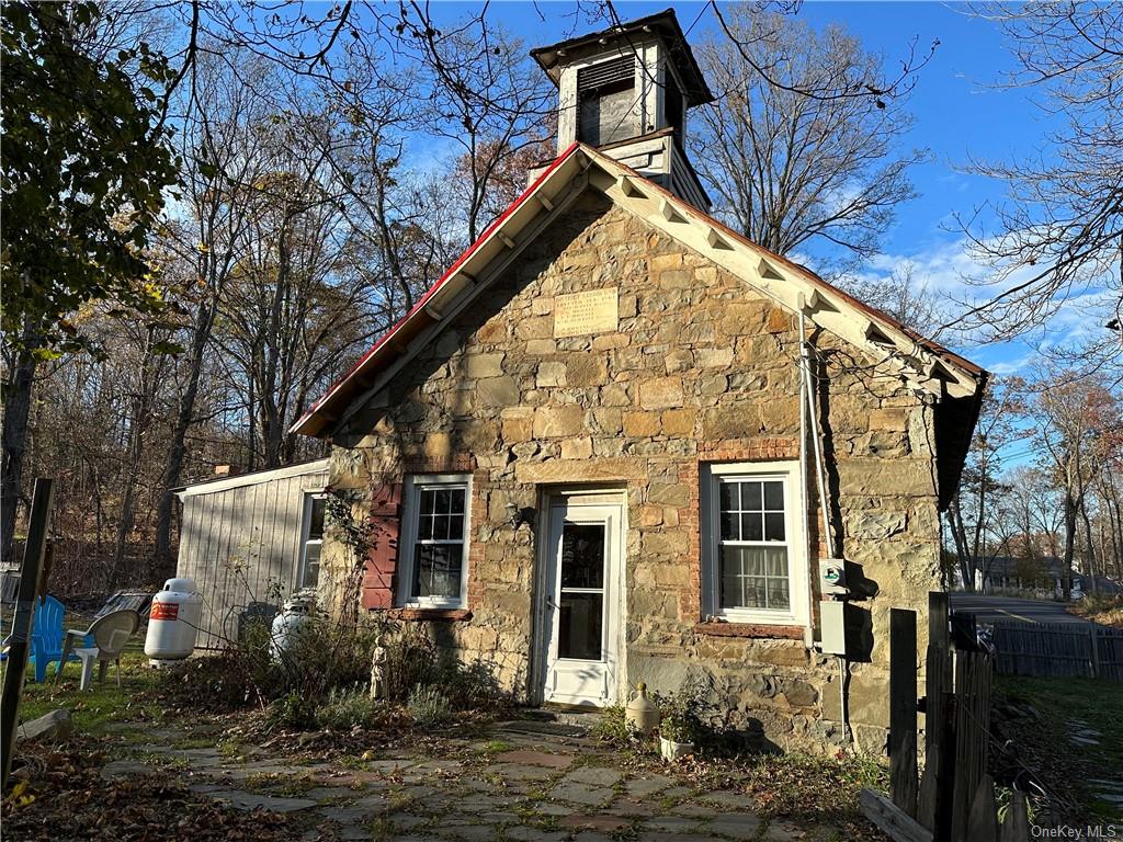 Round Hill Rd, Monroe, NY 10950