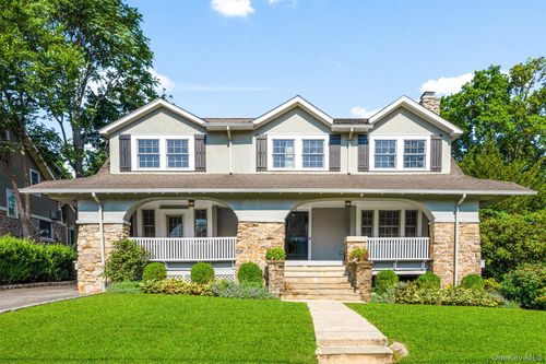 6 Summit Ave, Larchmont, NY, 10538-2930 | Card Image