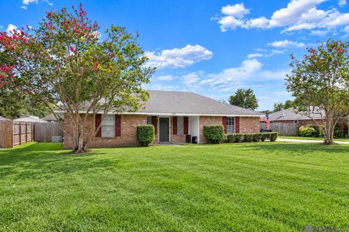 9944 Banway Dr, Greenwell Springs, LA, 70739-4909 | Card Image
