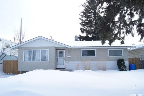 1606 Isabella Street E, Saskatoon, SK, S7J0C1 | Card Image