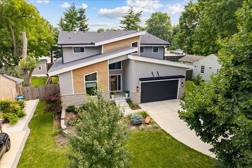 2705 74th St, Prairie Village, KS, 66208-3222 | Card Image